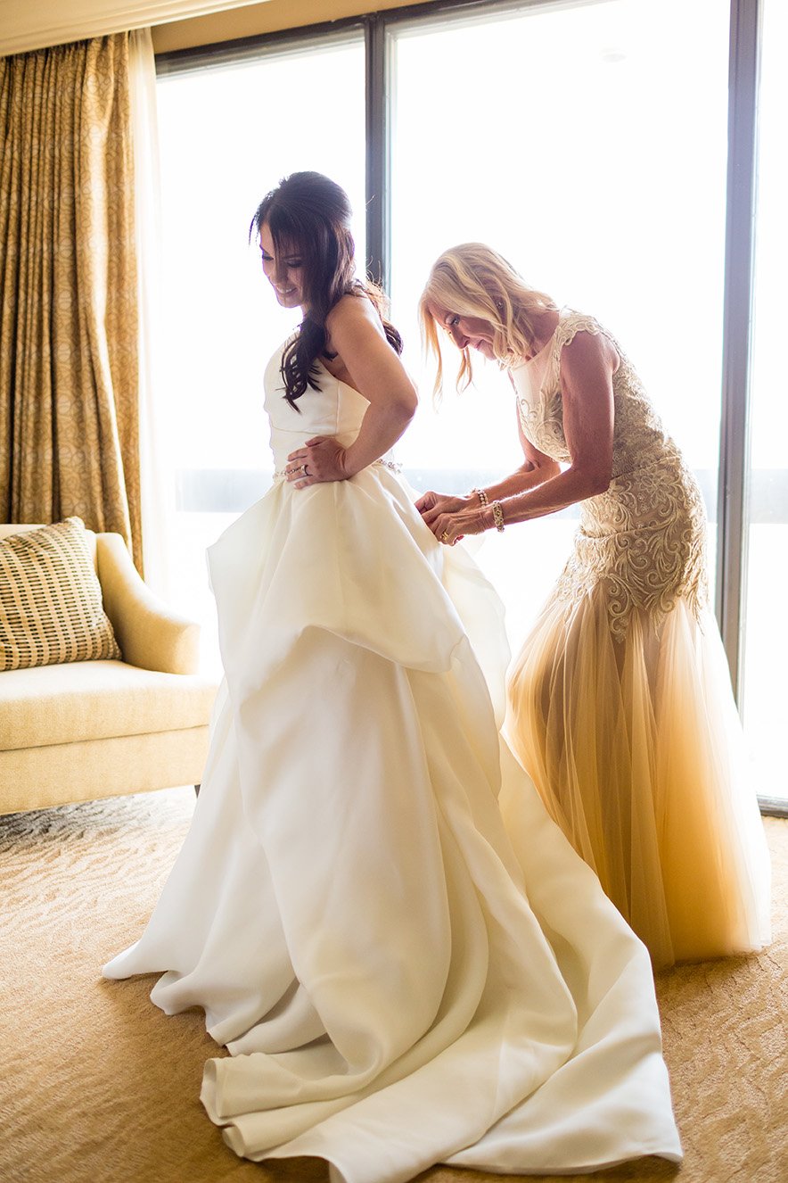 houston wedding, getting ready, bride, wedding gown, mother of the bride