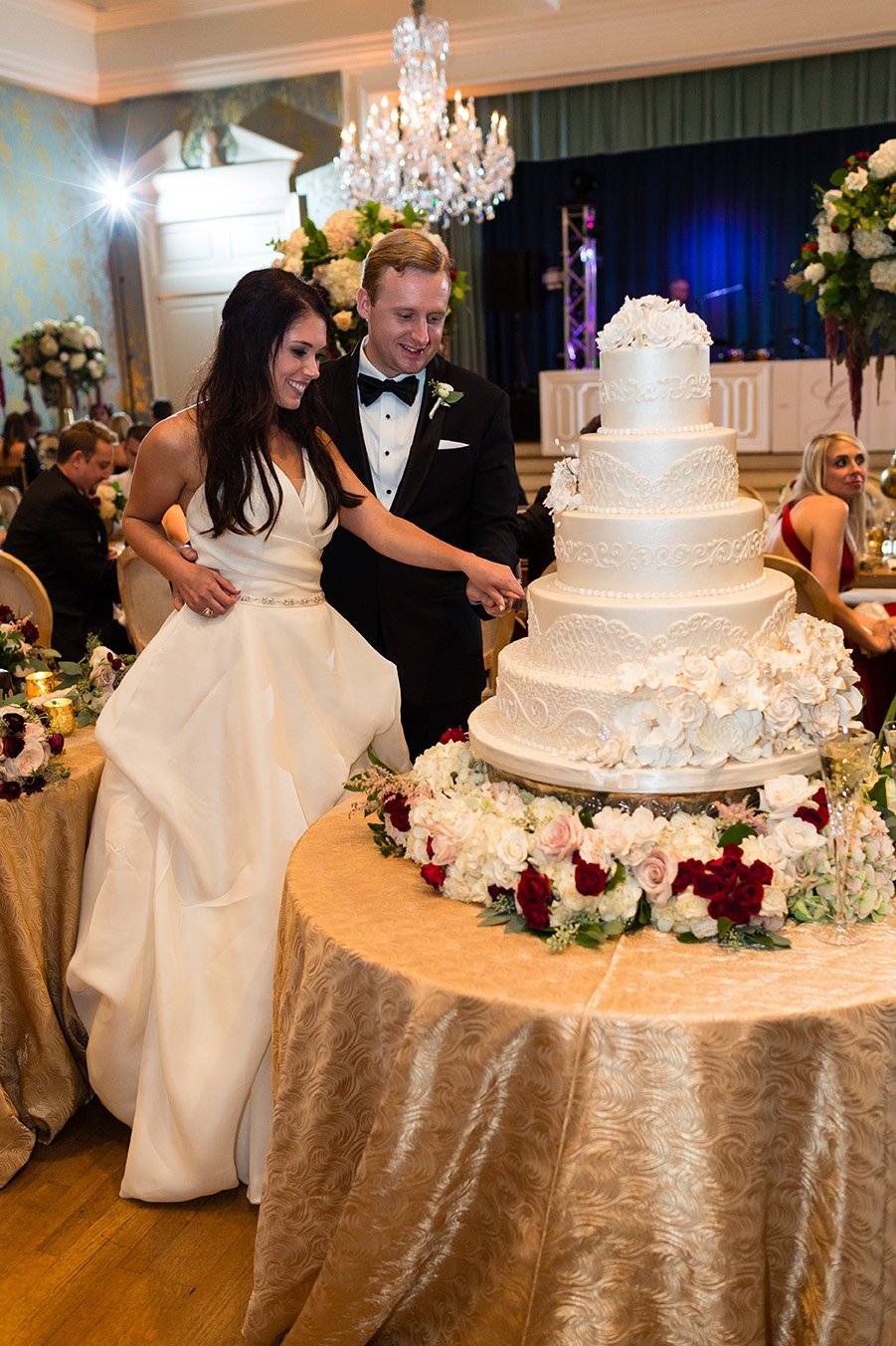 houston wedding, wedding cake, cake cutting, edible designs
