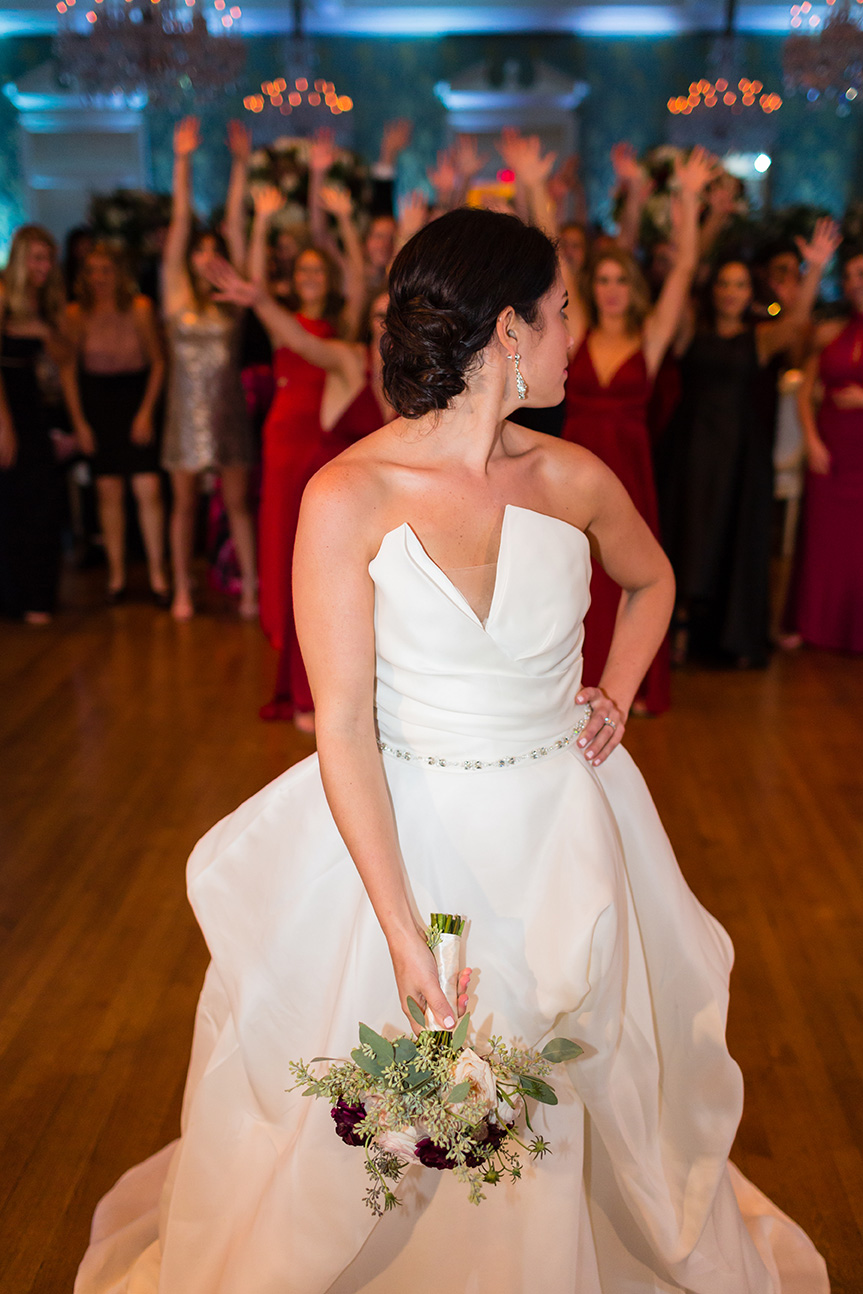 houston wedding, bride, bouquet toss