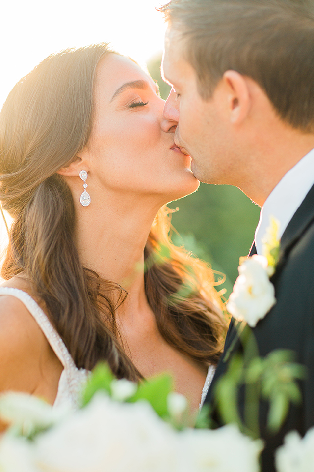houston wedding, wedding photography, kiss