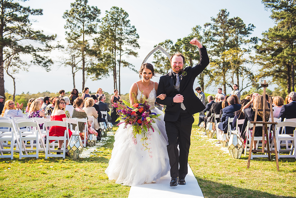 newlyweds, wedding photography, outdoor wedding