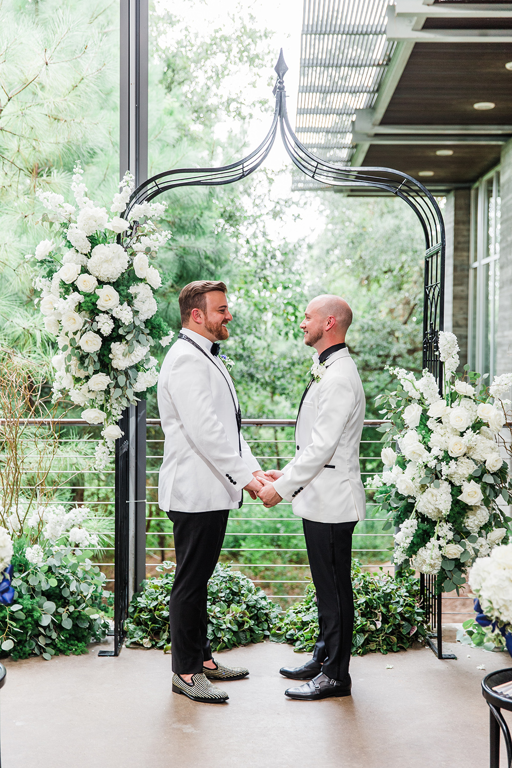 wedding ceremony decor - same sex - mr & mr - grooms