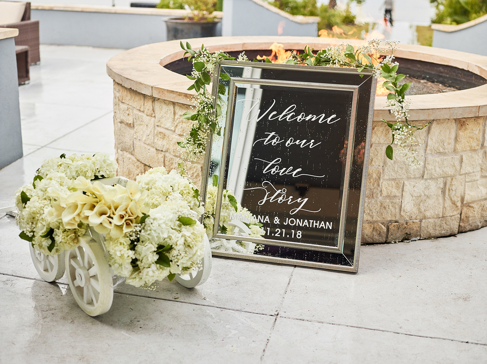 cute ideas for outdoor wedding ceremony - signage - mirror, flowers 