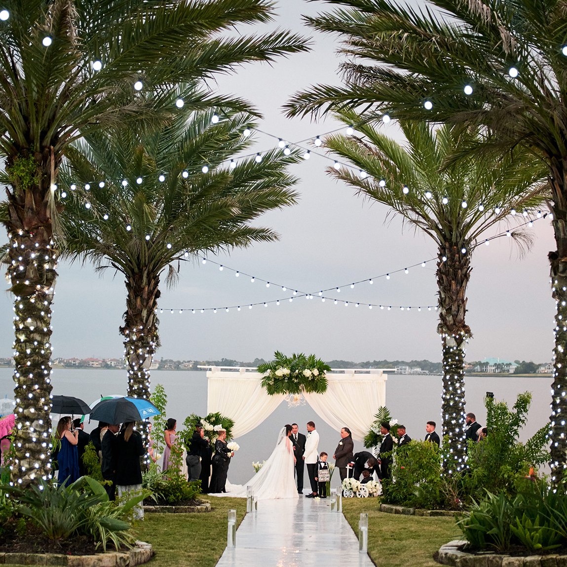 luxe, outdoor wedding venue - waterfront - lakeside