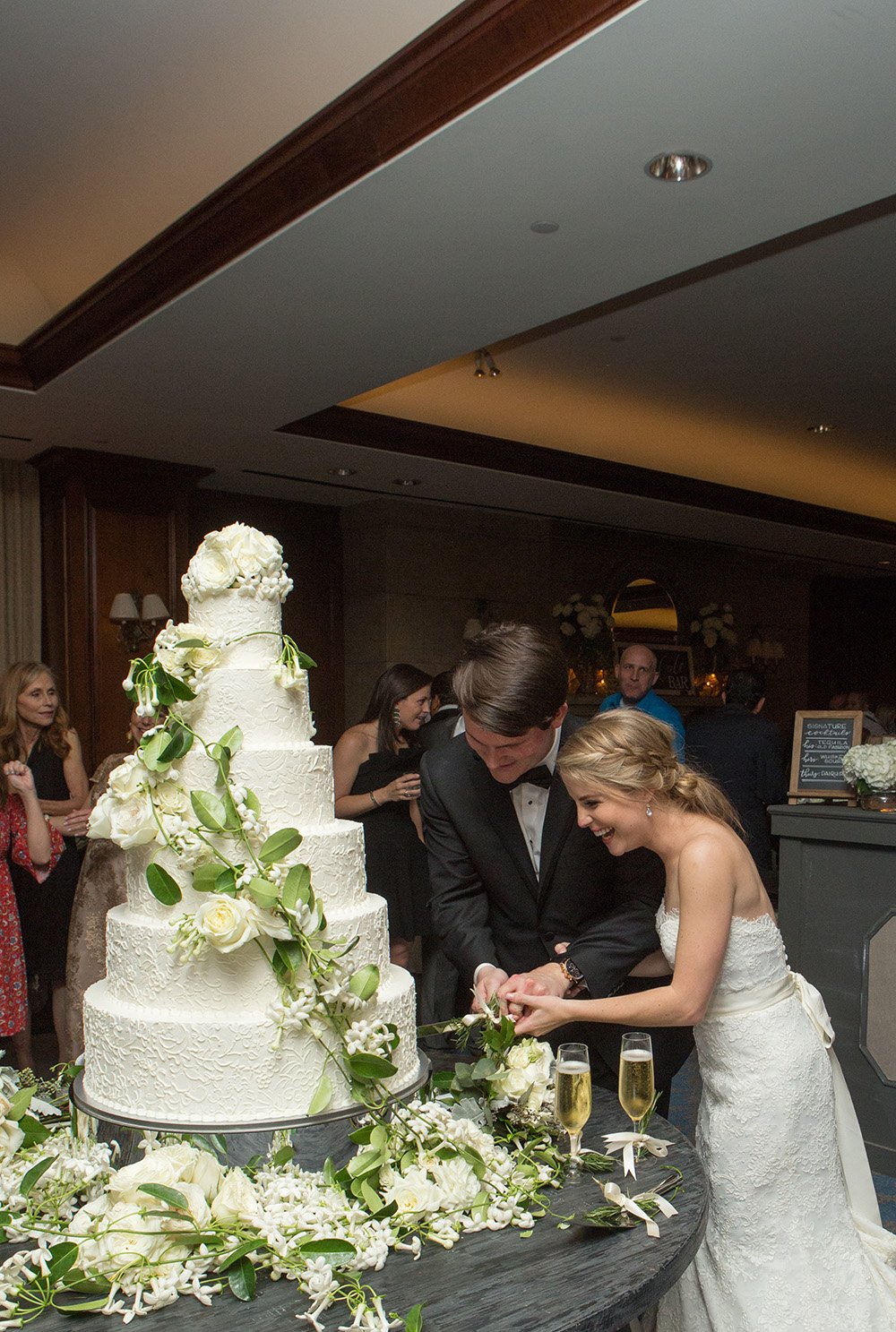 cake, susies cakes & confections, cutting, reception, houston wedding cake, houstonian