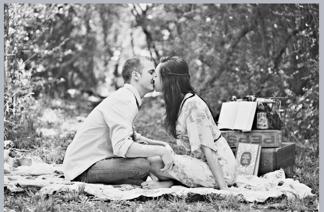 Vintage Picnic & Cupcakes Engagement Shoot by The Girls 