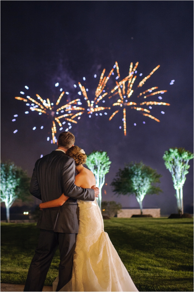 Pink and Gray Briscoe Manor Wedding by Lindsay Elizabeth Photography