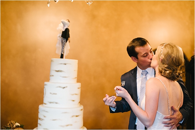 Bride-and-Groom-Cutting-Cake