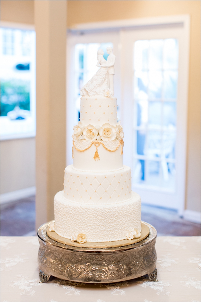 Classic-White-Wedding-Cake