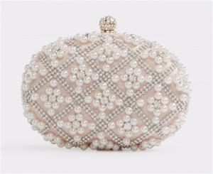 5 Clutches That You’ll Want For Your Wedding Day