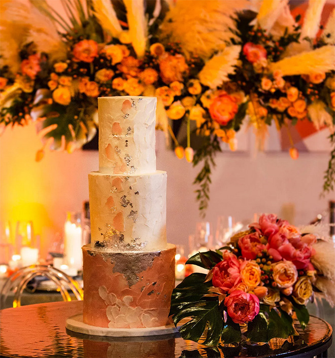 Houston Baker Coral wedding cake - Edible Moments - wedding photography Blanca Duran
