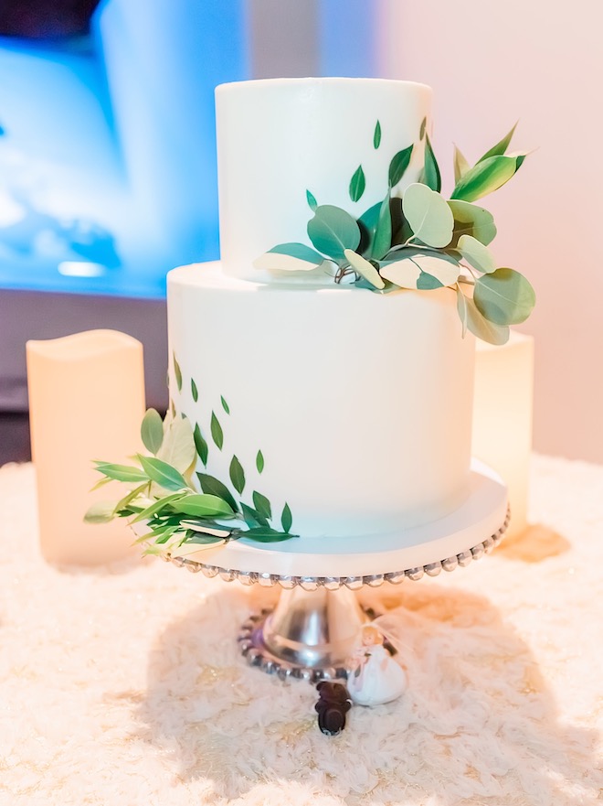 small, wedding cake, elopement, micro weddings, leaves, white, common bond cakes