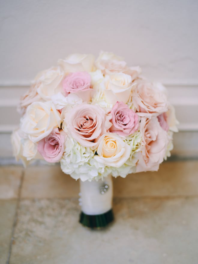 bridal bouquet, roses, white, pink, ivory, dusty rose, blush, plants n petals, houston florist