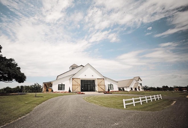 Deep In The Heart barn and farm wedding venue.
