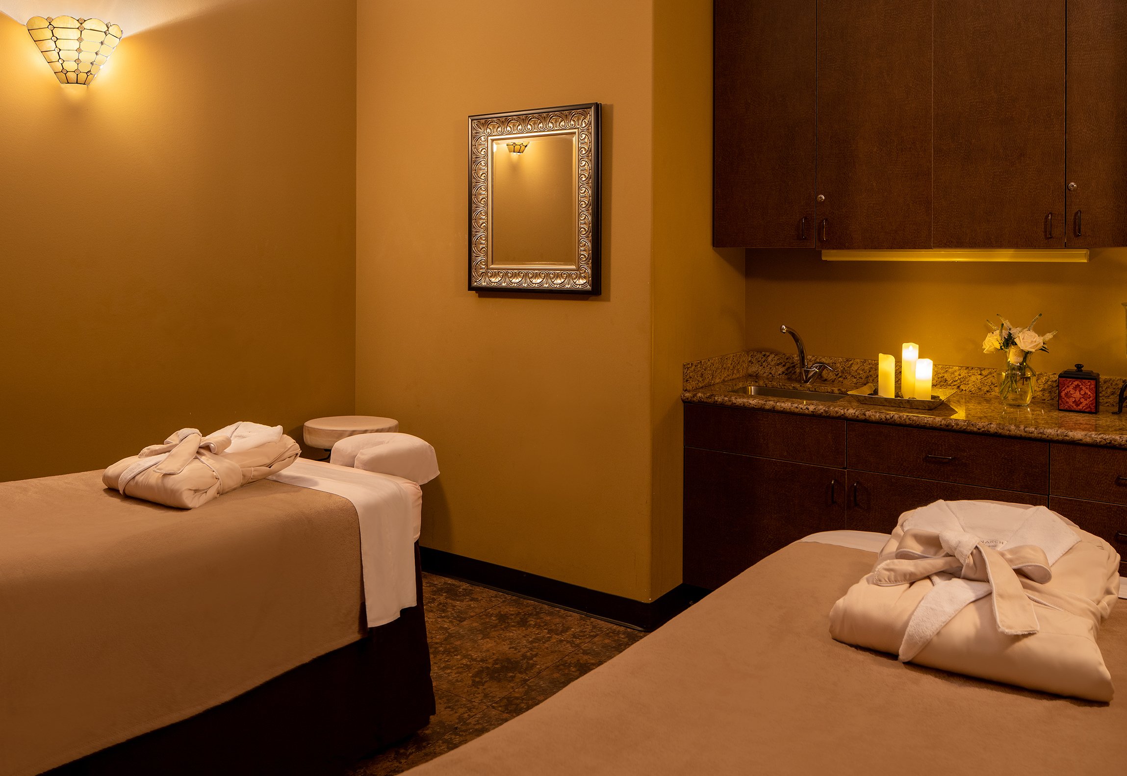 A couples massage room in the hotel's spa at The Woodlands.