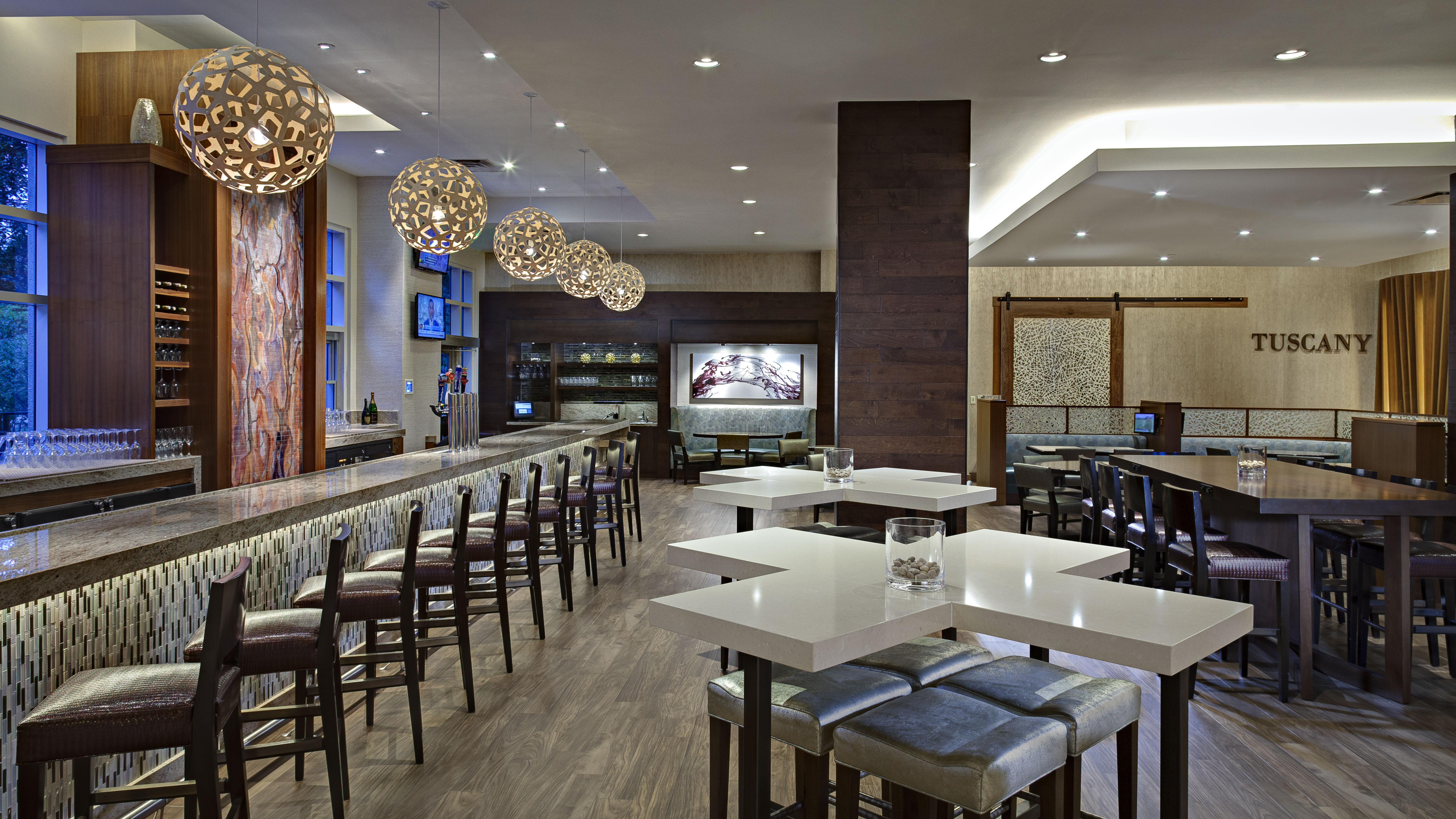 A full service bar in The Woodlands which offices breakfast, lunch, dinner and coffee in the morning at the Marriott hotel.