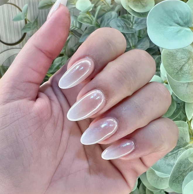 Hand showing off an ombre set.
