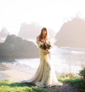 Organically Beautiful: Ethereal Bridal Inspiration on the Oregon Coast