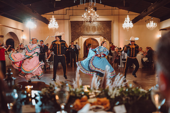 Mariachis and Spanish dancers performing during the reception at Madera Estates.