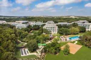 This Luxurious Hill Country Resort and Spa Boasts Newly-Renovated Spaces and Scenic Views (Plus, a NEW Wedding Promotion!)
