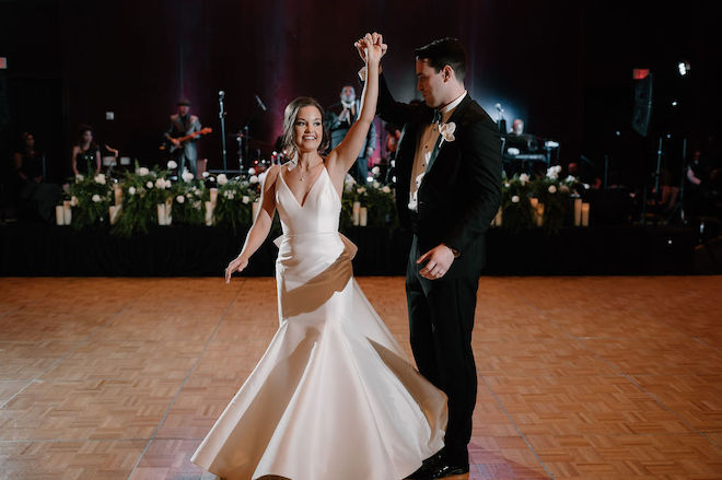 The bride and groom having their first dance. 