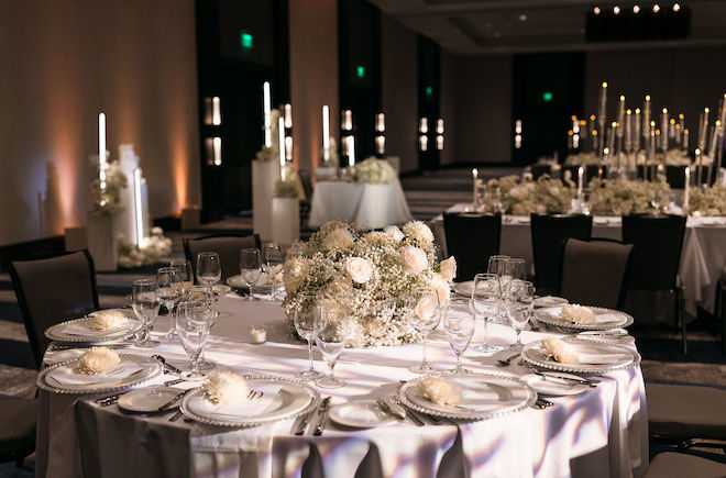 Bright Star Productions provides event lighting for the wedding reception at Hyatt Regency Baytown - Houston. 