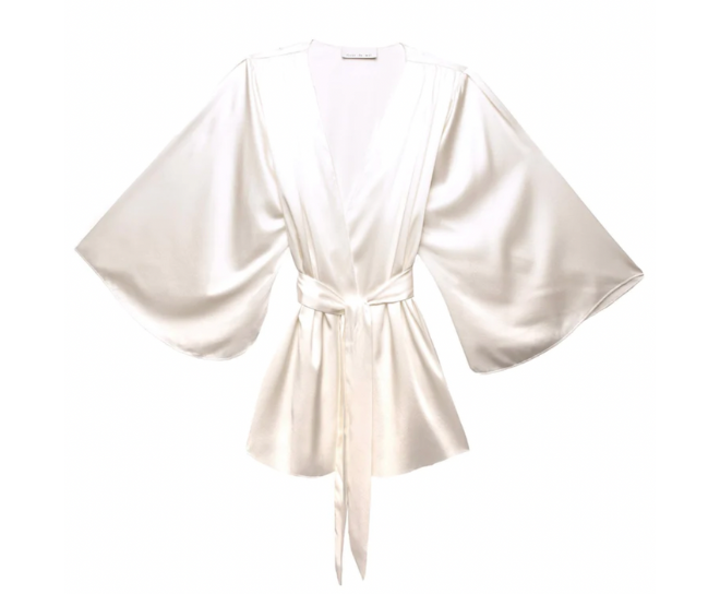 A silk white robe with wide sleeves. 