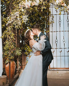 An Art Nouveau Wedding at the Historic AvantGarden An Art Nouveau Wedding at the Historic AvantGarden