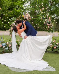 An Elegant Hill Country Wedding With a Speakeasy Surprise An Elegant Hill Country Wedding With a Speakeasy Surprise