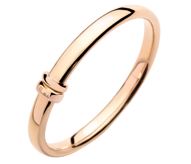 Rose gold bangle. 