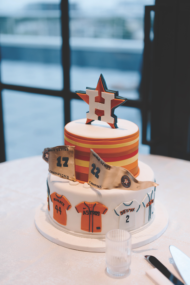 Houston Astros themed groom's cake.