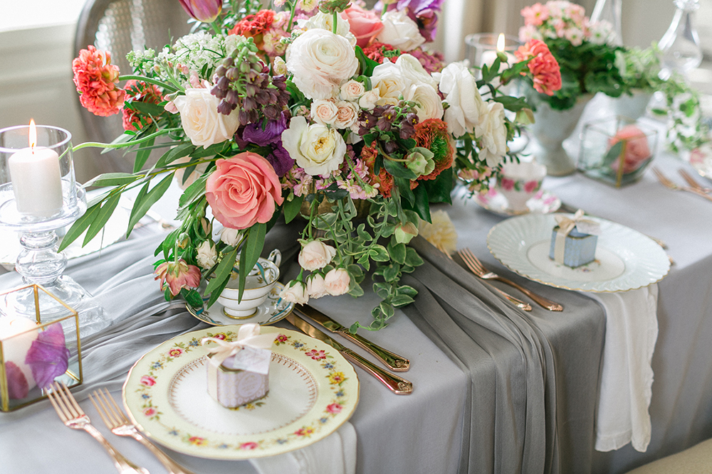 reception decor, table setting