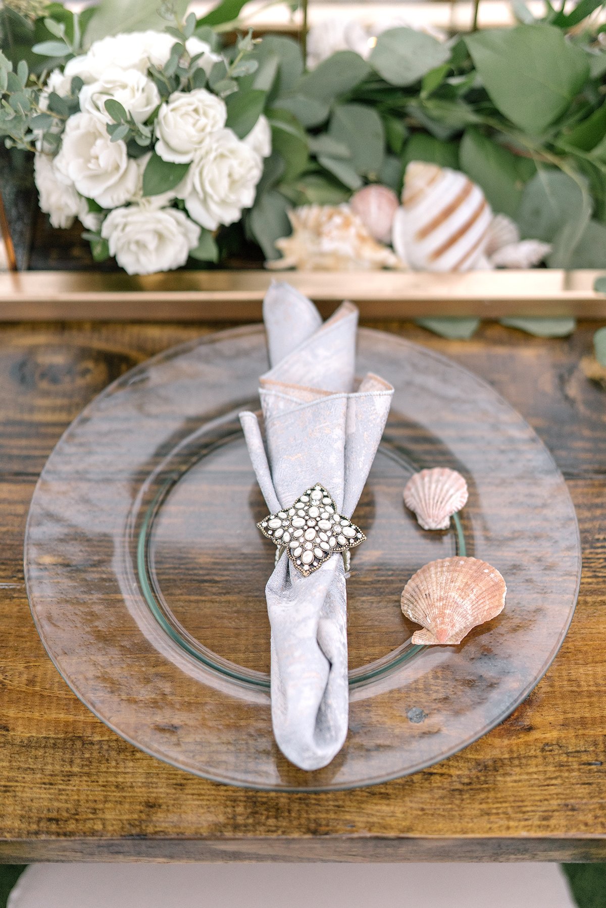 beach table setting for weddings