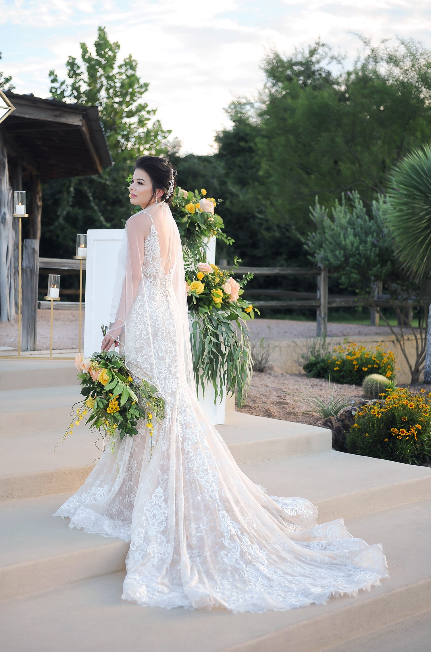 The Texas Bride - Weddings In Houston - Moffitt Oaks Styled Shoot - Jessica Frey Photography