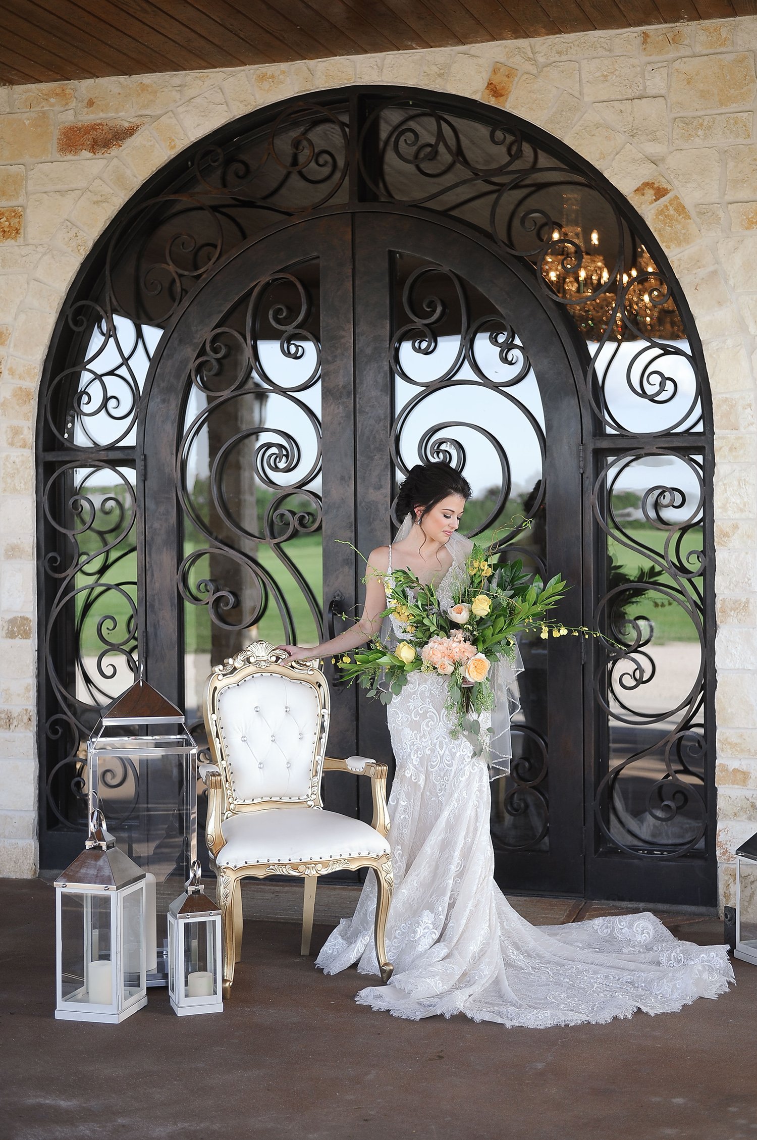 The Texas Bride - Weddings In Houston - Moffitt Oaks Styled Shoot - Jessica Frey Photography