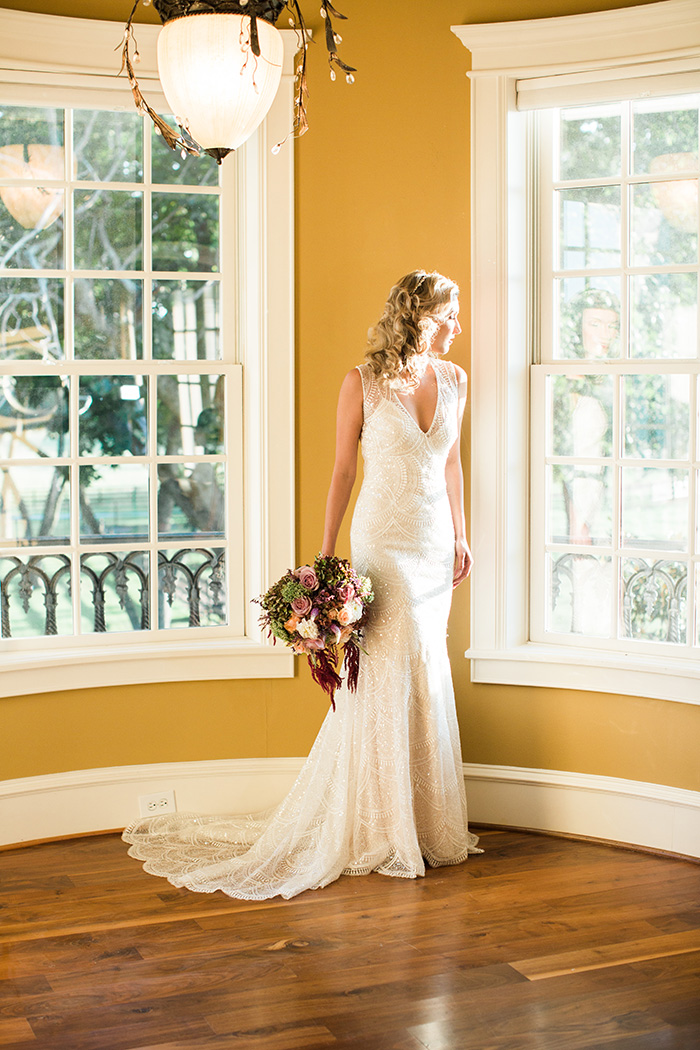 F. Scott Fitzgerald Inspired Styled Shoot for Weddings in Houston - Photo: Kelly Hornberger