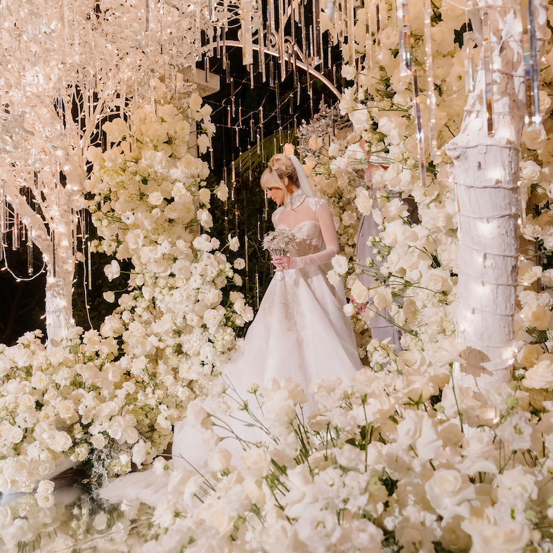 An Opulent Winter Wedding at The Beverly Hills Hotel