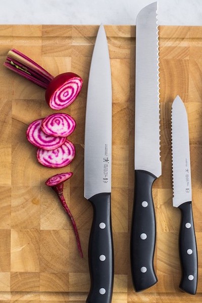 Bering's - Knife Skills Classes