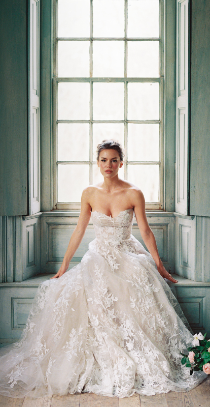 Find Wedding Dresses in Houston | Designer: Monique Lhuillier | Photo: Sean Thomas Photography
