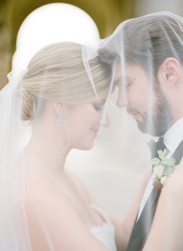 Real Houston Wedding - Photo: Kelli Durham Photography 