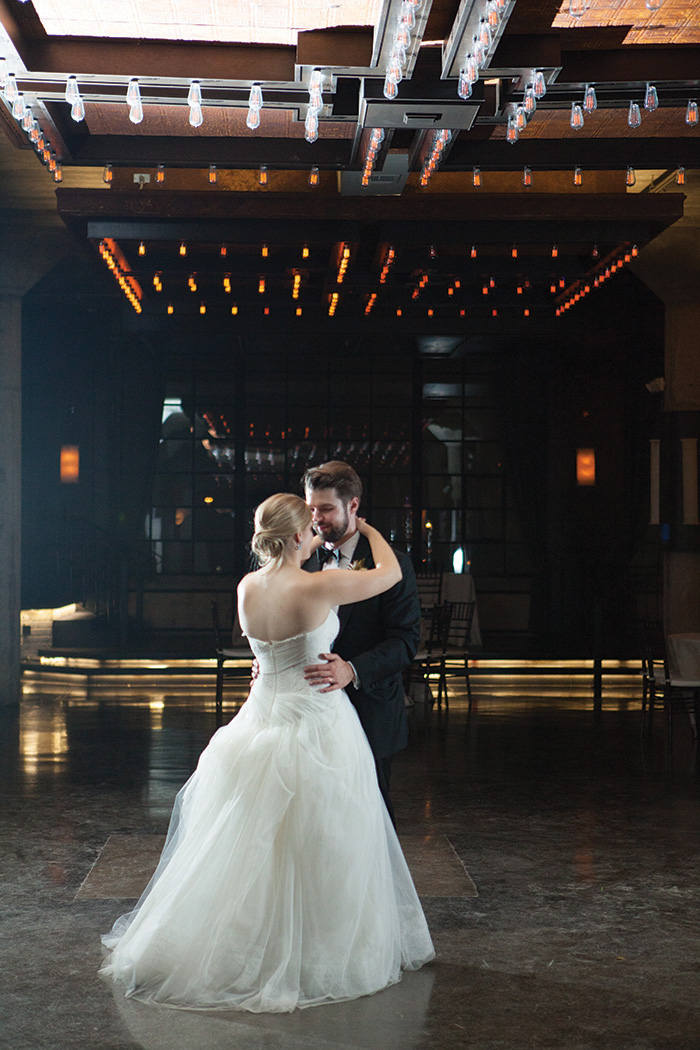 Real Houston Wedding - Photo: Kelli Durham Photography - The Astorian