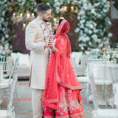 A Garden Nikkah Full of Lush Greenery and White Blooms