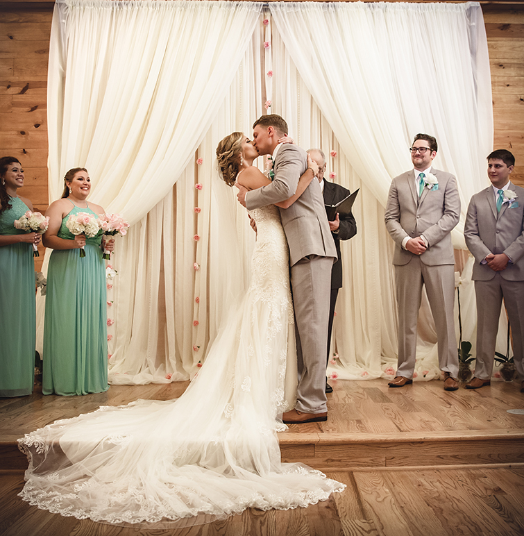 houston wedding, western, rustic, country, Dream Photo & Video, texas wedding, mint, teal, blush