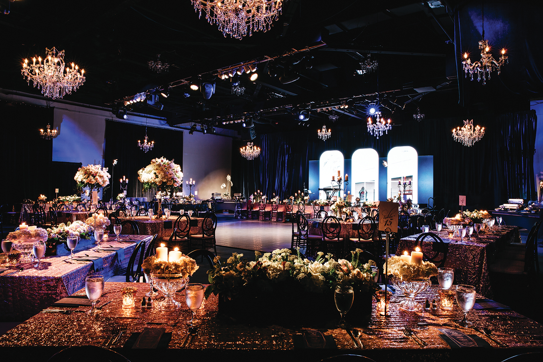 downtown houston wedding at ballroom at bayou place 