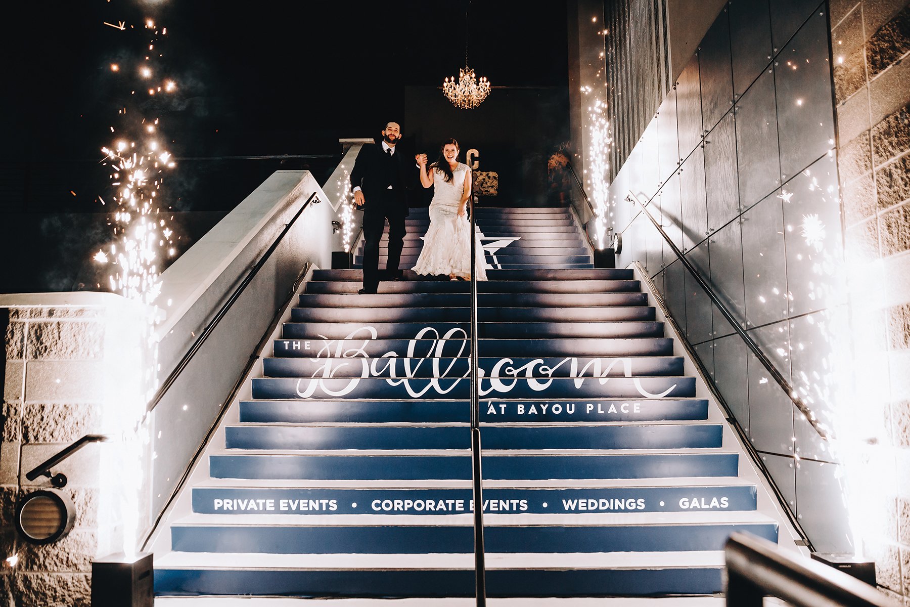 downtown houston wedding at ballroom at bayou place 