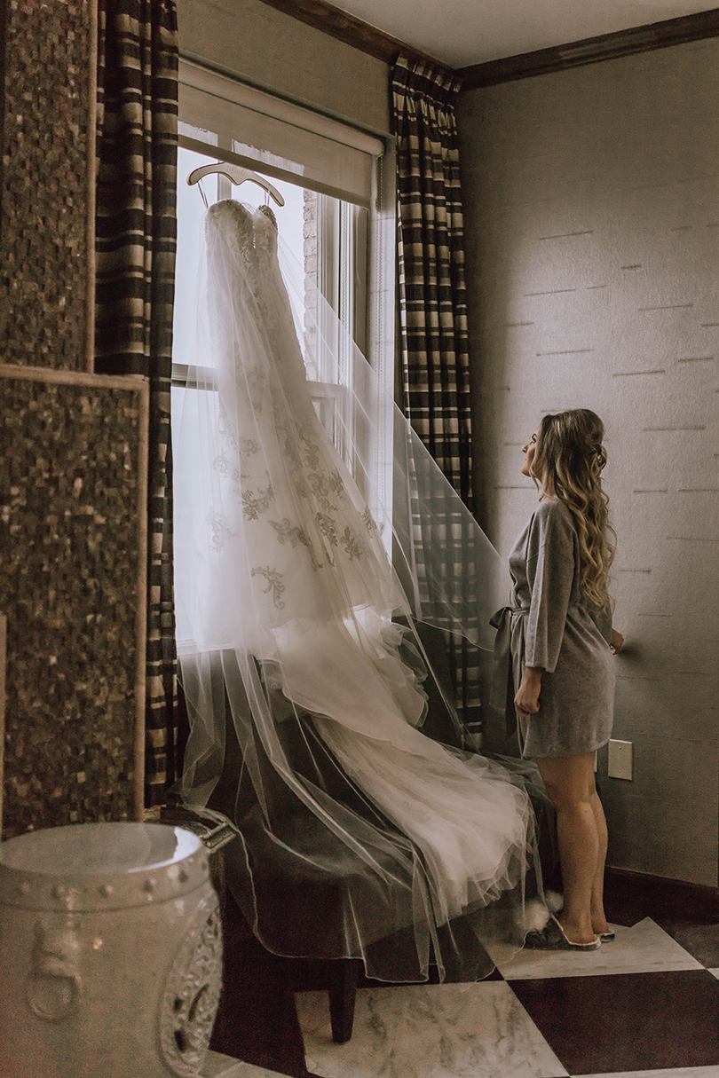 houston, bride, hotel wedding, getting ready