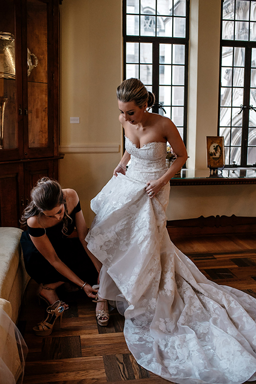 houston wedding, getting ready, bride, maid of honor, wedding gown