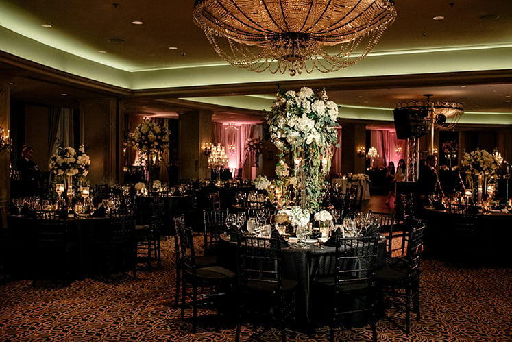 houston wedding, hotel zaza, wedding decor, white, black, tablescape, floral centerpiece