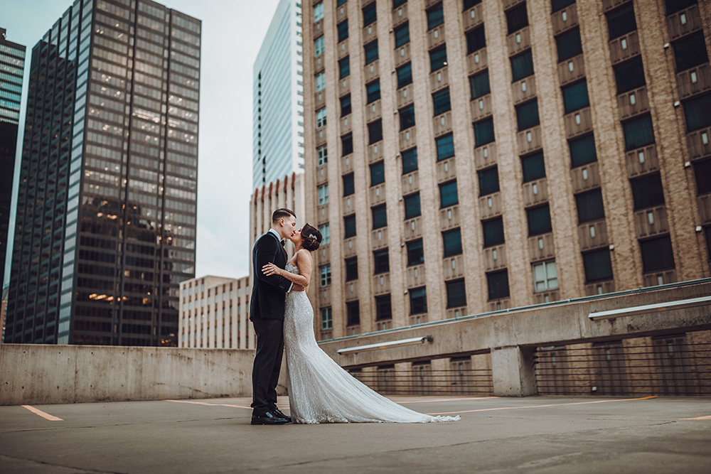 dramatic couple photo- houston skyline