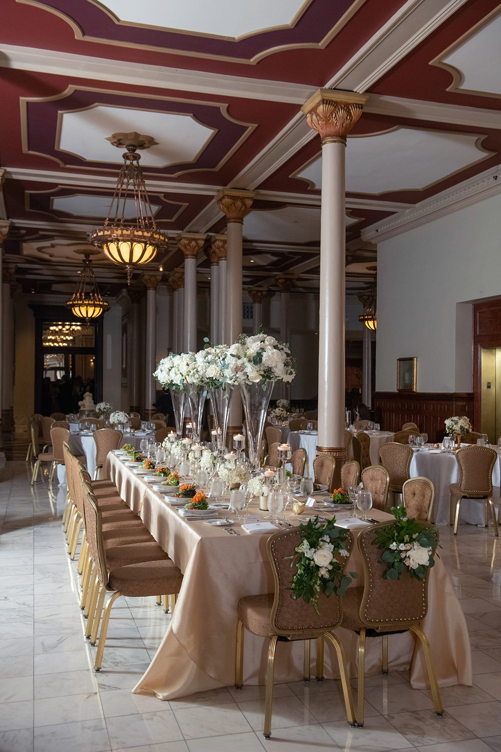 wedding reception decor - white - gold - elegant
